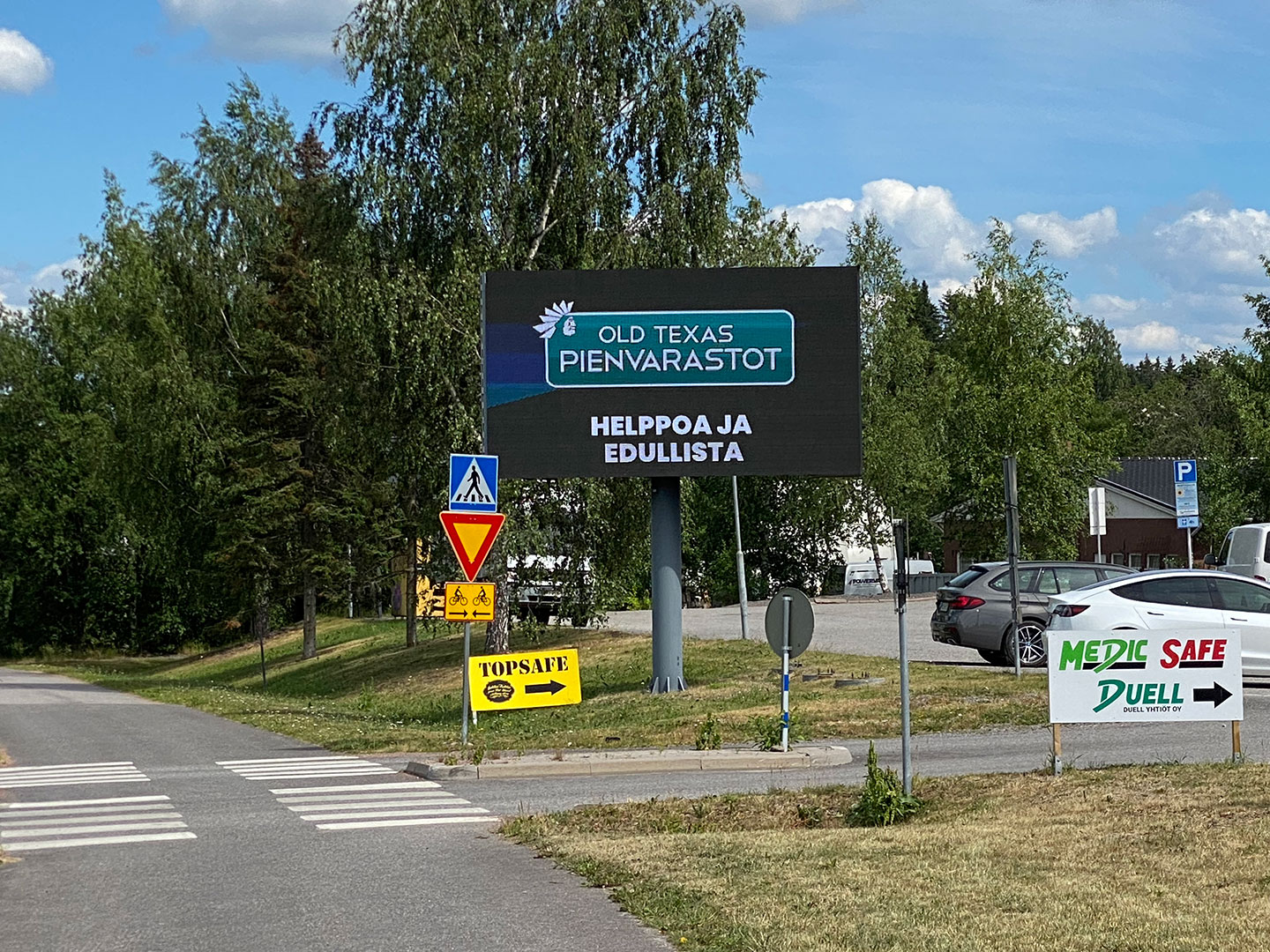 Dual side led screen/Turku